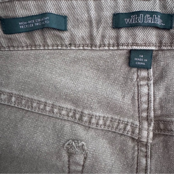 Wild Fable NWT Highest Rise Straight Distressed Tan Jeans Size 14 - Picture 9 of 10